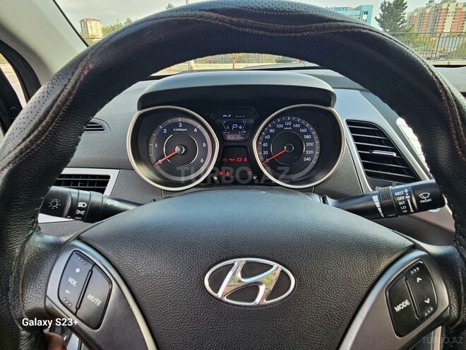 Hyundai Avante 2014, 272,000 km - 1.6 л - Bakı