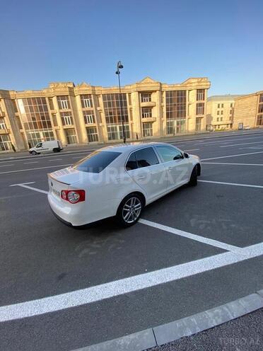 Volkswagen Jetta 2009, 260,000 km - 1.6 l - Bakı