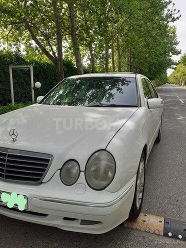 Mercedes E 220 d 2001, 499,999 km - 2.2 л - Bakı