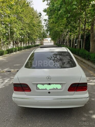 Mercedes E 220 d 2001, 499,999 km - 2.2 л - Bakı