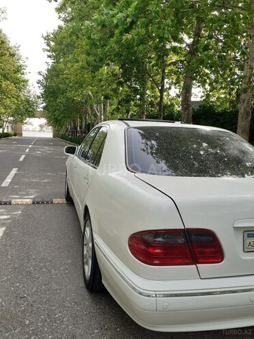 Mercedes E 220 d 2001, 499,999 km - 2.2 л - Bakı
