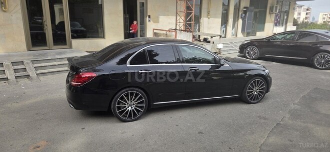 Mercedes C 220 d 2017, 93,500 km - 2.1 l - Bakı