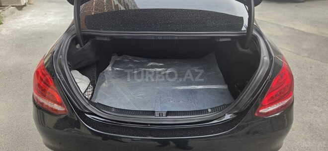 Mercedes C 220 d 2017, 93,500 km - 2.1 l - Bakı