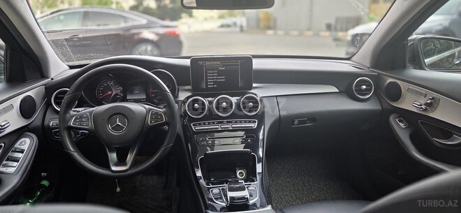 Mercedes C 220 d 2017, 93,500 km - 2.1 l - Bakı