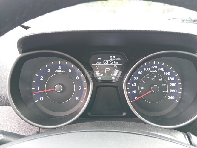 Hyundai Elantra 2013, 169,769 km - 1.8 l - Şəki