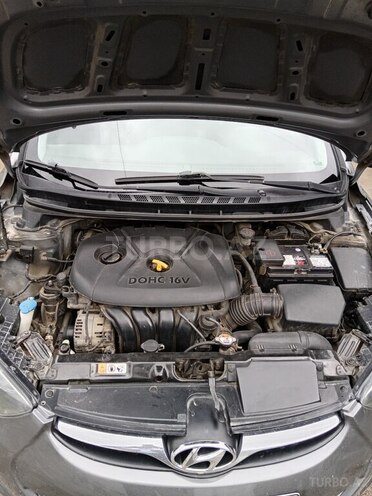 Hyundai Elantra 2013, 169,769 km - 1.8 l - Şəki
