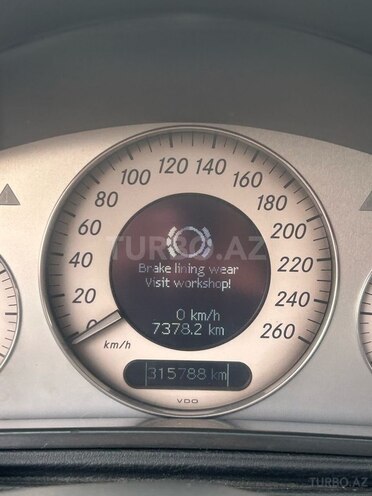 Mercedes E 320 2003, 300,000 km - 3.2 l - Bakı