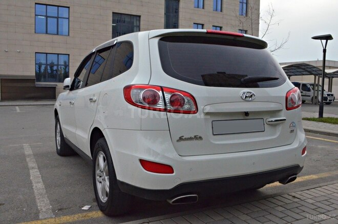Hyundai Santa Fe 2010, 205,000 km - 2.0 л - Quba