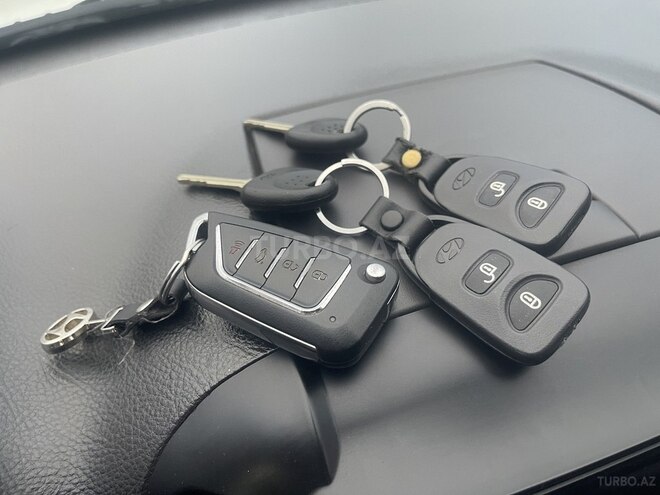 Hyundai Santa Fe 2010, 205,000 km - 2.0 л - Quba