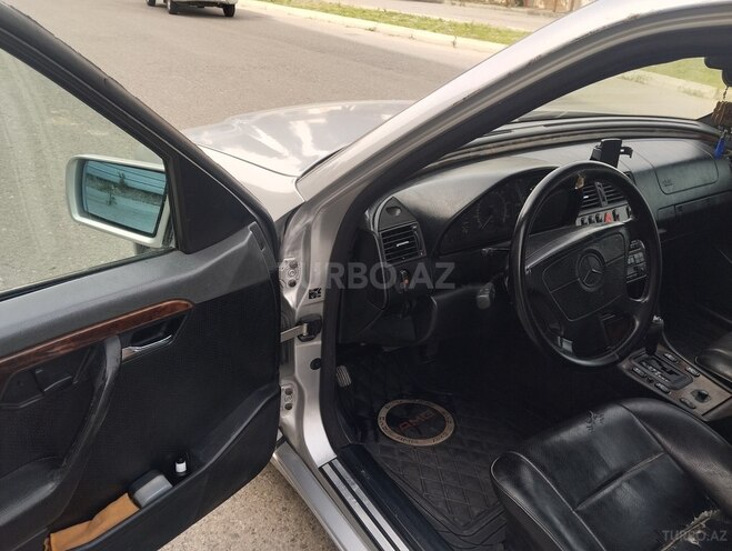 Mercedes C 230 1997, 333,200 km - 2.3 l - Bakı