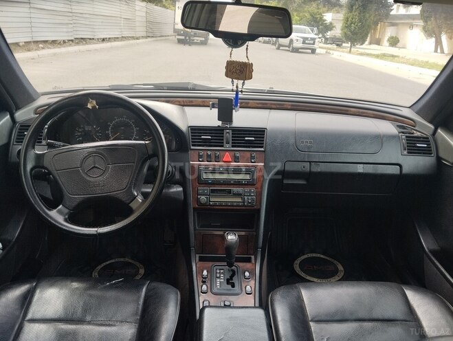 Mercedes C 230 1997, 333,200 km - 2.3 l - Bakı