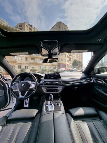 BMW  2018, 65,000 km - 2.0 l - Bakı