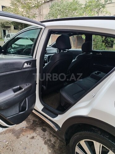 Kia Sportage 2017, 130,523 km - 2.0 л - Bakı