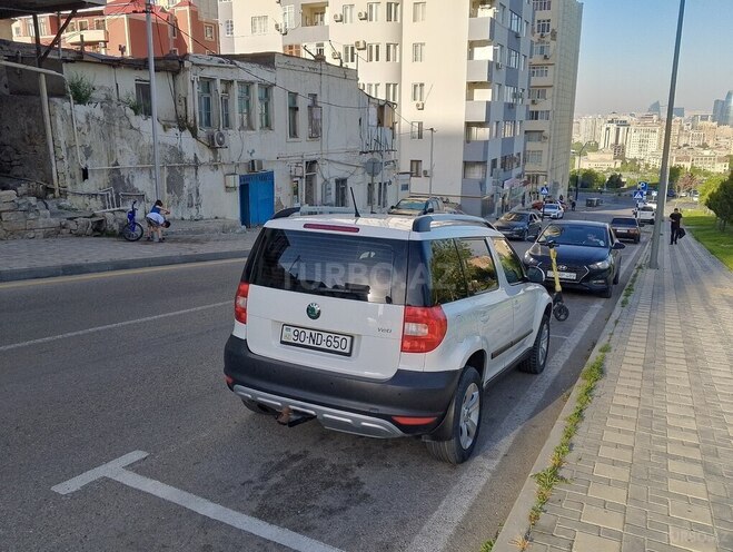 Skoda Yeti 2011, 121,000 km - 1.2 l - Bakı