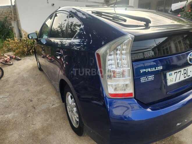 Toyota Prius-3