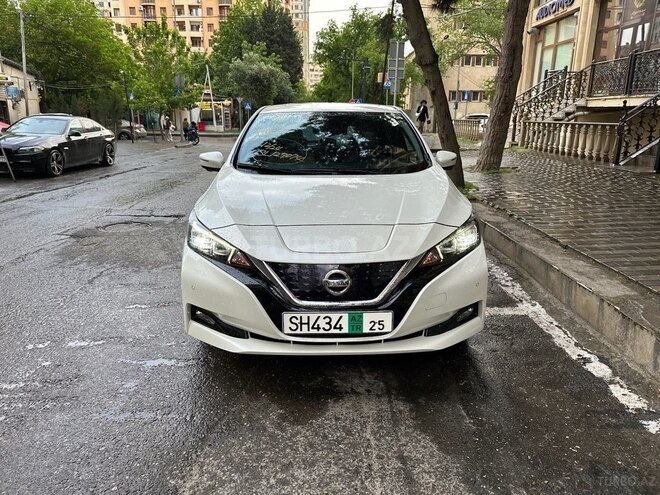 Nissan Leaf 2019, 99,999 km - 0.0 l - Bakı