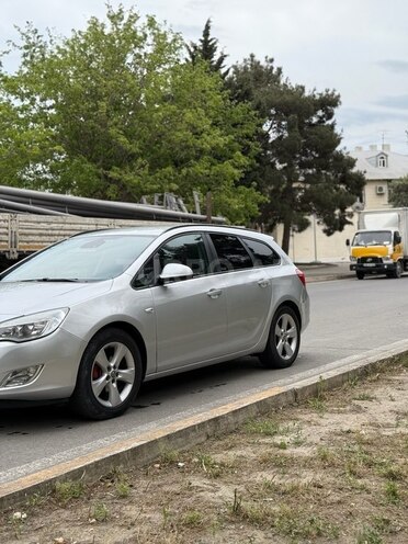 Opel Astra 2012, 277,000 km - 1.3 l - Bakı