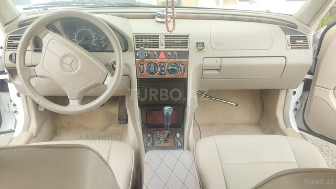 Mercedes C 230 2000, 278,113 km - 2.3 л - Ağcabədi