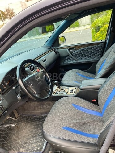Mercedes E 200 1999, 200,000 km - 2.0 l - Bakı