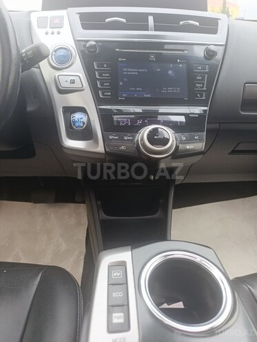 Toyota Prius V 2016, 297,729 km - 1.8 l - Bakı