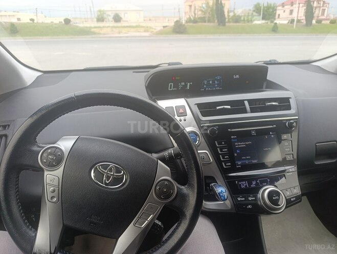 Toyota Prius V 2016, 297,729 km - 1.8 l - Bakı