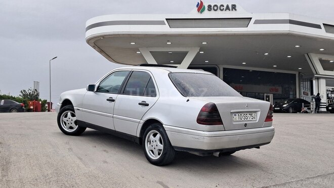 Mercedes C 220 d 1997, 250,000 km - 2.2 l - Bakı