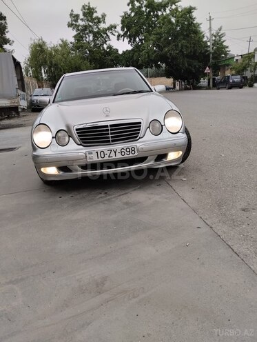Mercedes E 240 2000, 362,000 km - 2.4 l - Bakı