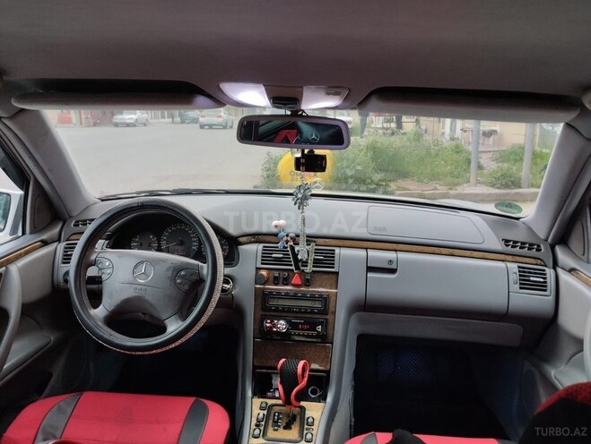Mercedes E 240 2000, 362,000 km - 2.4 l - Bakı