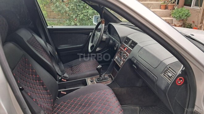 Mercedes C 220 d 1997, 250,000 km - 2.2 l - Bakı