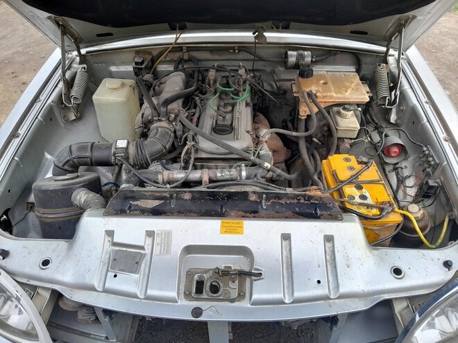 GAZ 3110 2005, 281,000 km - 2.3 l - Qusar
