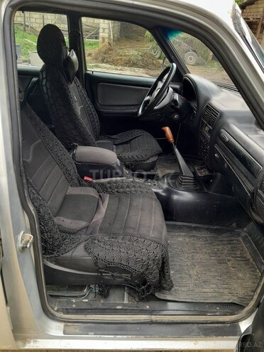 GAZ 3110 2005, 281,000 km - 2.3 l - Qusar