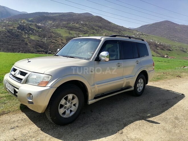 Mitsubishi Pajero 2004, 302,456 km - 3.0 l - Yardımlı