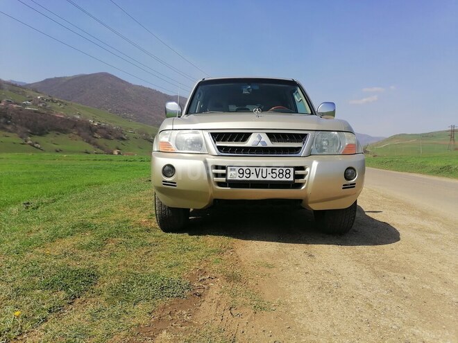 Mitsubishi Pajero 2004, 302,456 km - 3.0 l - Yardımlı