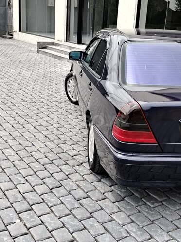 Mercedes C 180 1998, 360,000 km - 1.8 l - Zaqatala