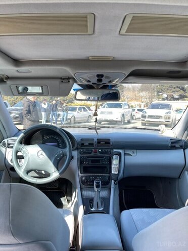 Mercedes C 240 2002, 300,000 km - 2.4 l - Bakı