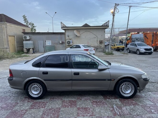 Opel Vectra 1996, 280,000 km - 2.0 l - Bakı