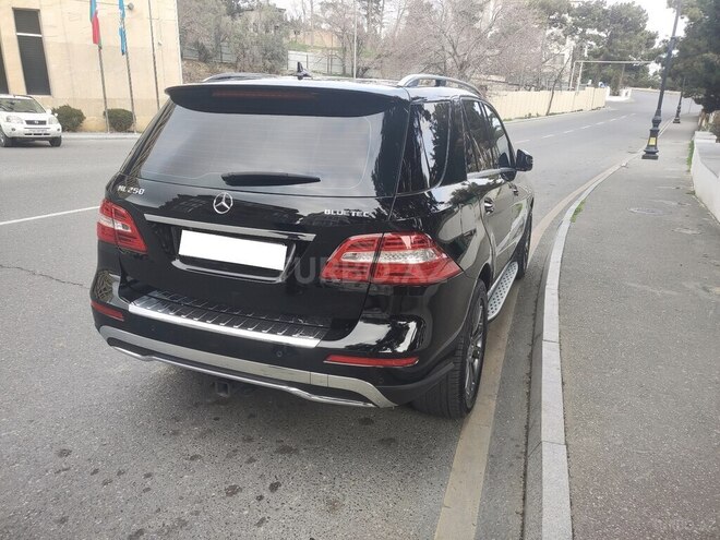 Mercedes ML 250 4MATIC 2014, 172,000 km - 2.2 l - Bakı