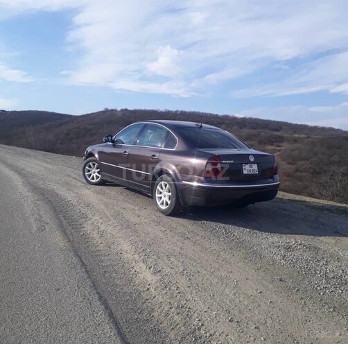 Volkswagen Passat 2003, 328,561 km - 1.8 l - Şəmkir