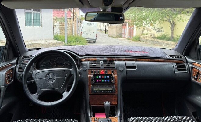Mercedes E 280 1998, 90,000 km - 2.8 l - Bakı
