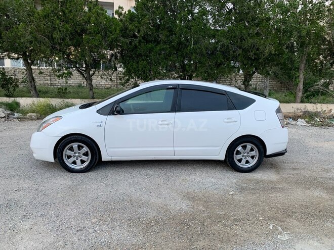 Toyota Prius-3