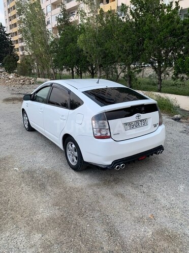 Toyota Prius-4