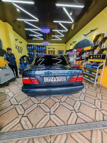 Mercedes E 220 d 2001, 30,000 km - 2.2 л - Bakı
