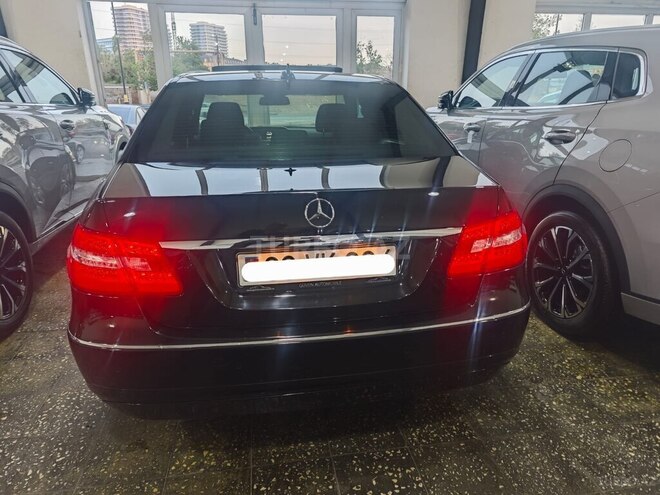 Mercedes E 220 d-11