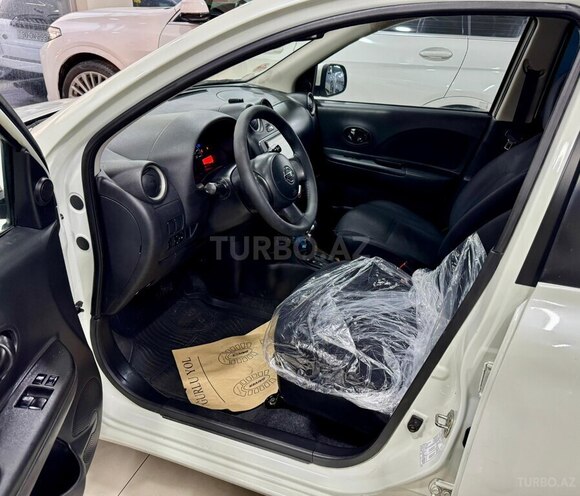 Nissan Micra-9