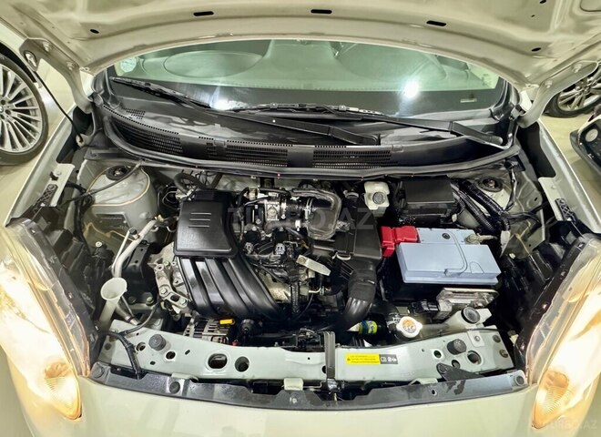 Nissan Micra-12