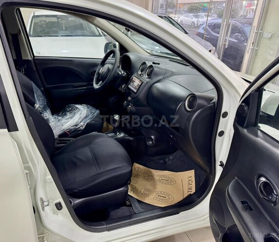 Nissan Micra-13