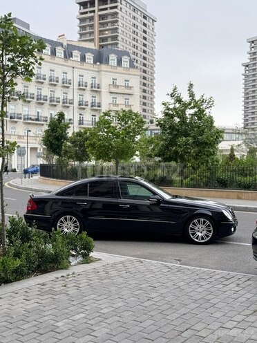 Mercedes E 270 2005, 306,000 km - 2.7 l - Bakı