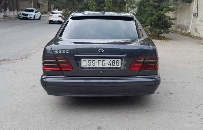 Mercedes E 200 d 2000, 316,742 km - 2.2 л - Sumqayıt
