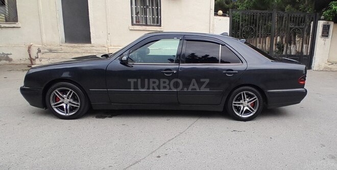 Mercedes E 200 d 2000, 316,742 km - 2.2 л - Sumqayıt