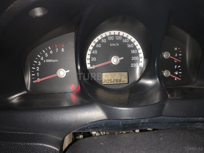 Kia Sportage 2006, 206,000 km - 2.0 л - Tovuz